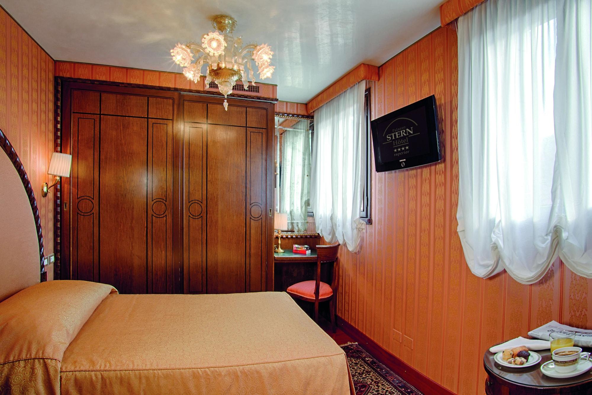 Hotel Palazzo Stern Венеция Екстериор снимка