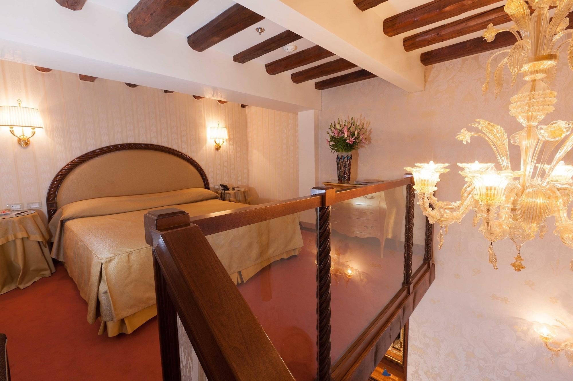 Hotel Palazzo Stern Венеция Екстериор снимка